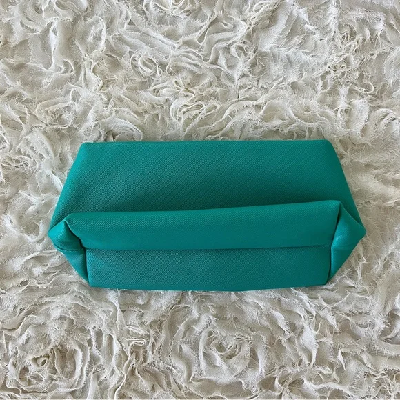 Cosmetic Pouch - Picture 15 of 16